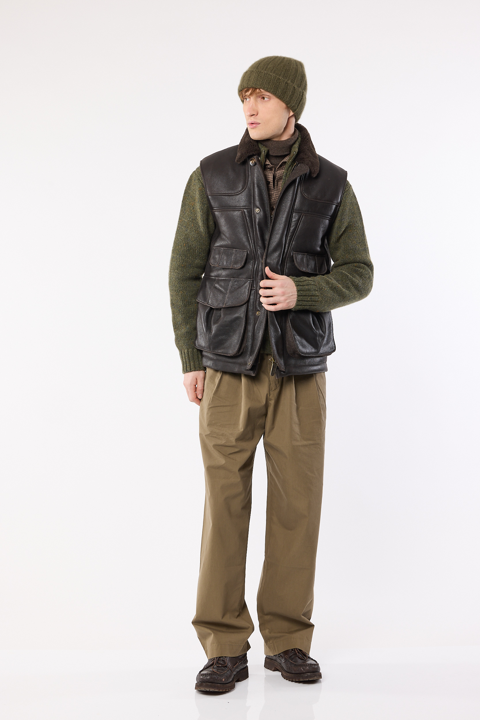 Lammfell Weste Herren “Montreal”, black olive